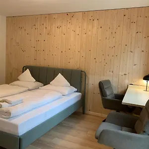 Apartment Waldblick - Neubau - Self-check-in - Kein Verkehr - Am Wald - Parkplaetze Vor Tuer - Or Double, Innsbruck